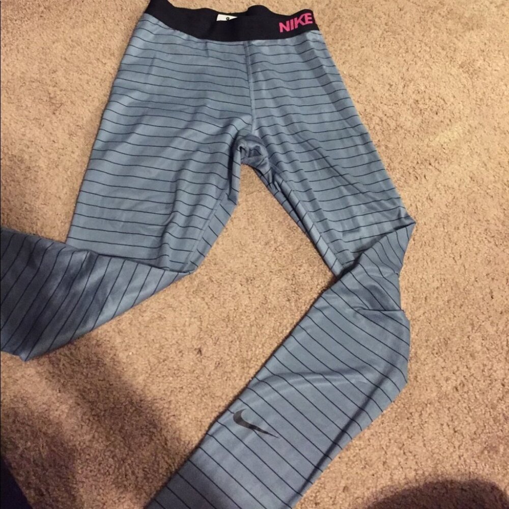 NIKE COMPRESSION WORKOUT LEGGINGS